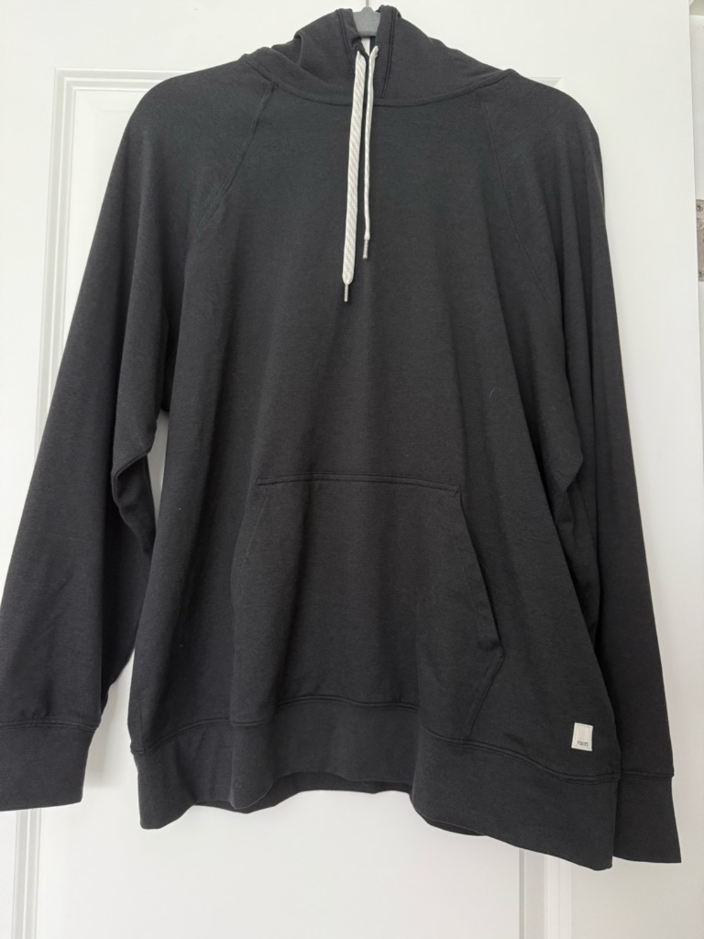 Vuori Black Halo oversized hoodie